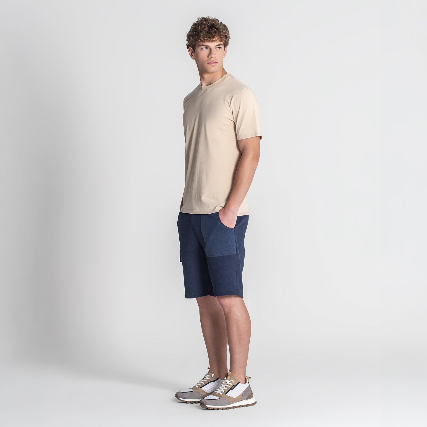 T-SHIRT LARRY