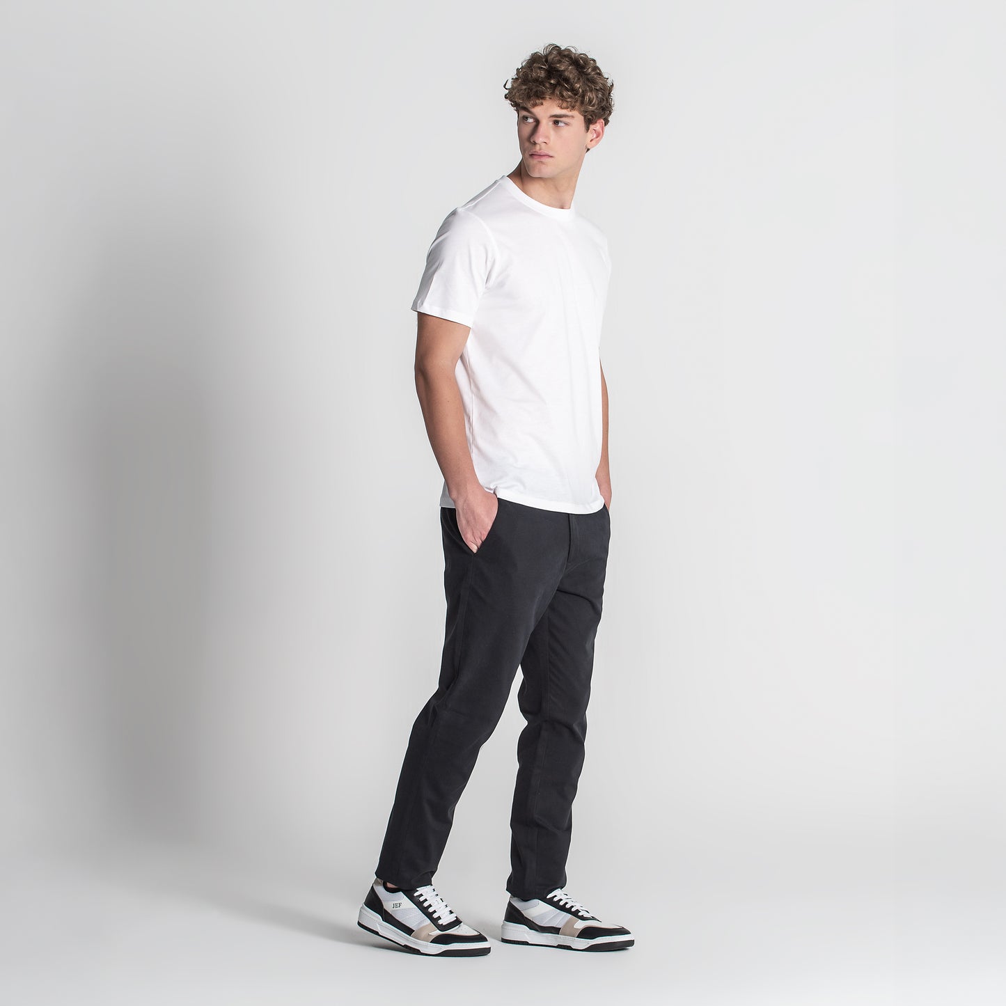 T-SHIRT LEO
