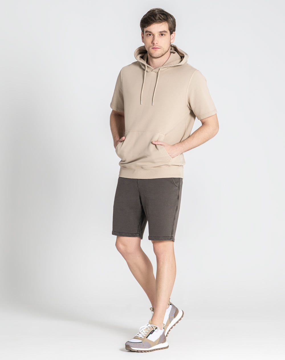 T-SHIRT DE CAPUZ NIRAJ