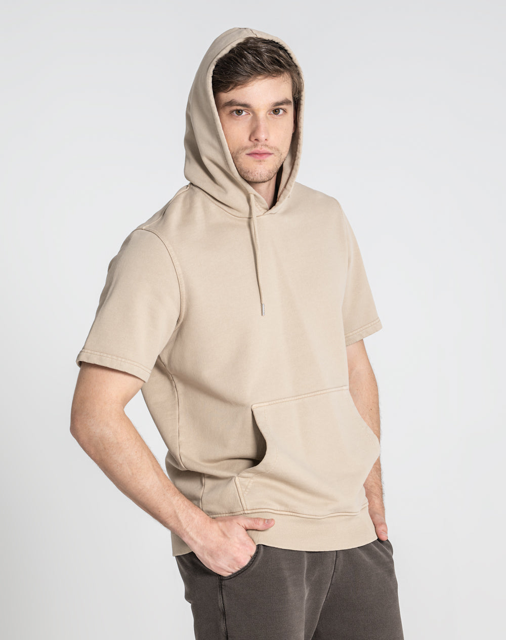 T-SHIRT DE CAPUZ NIRAJ